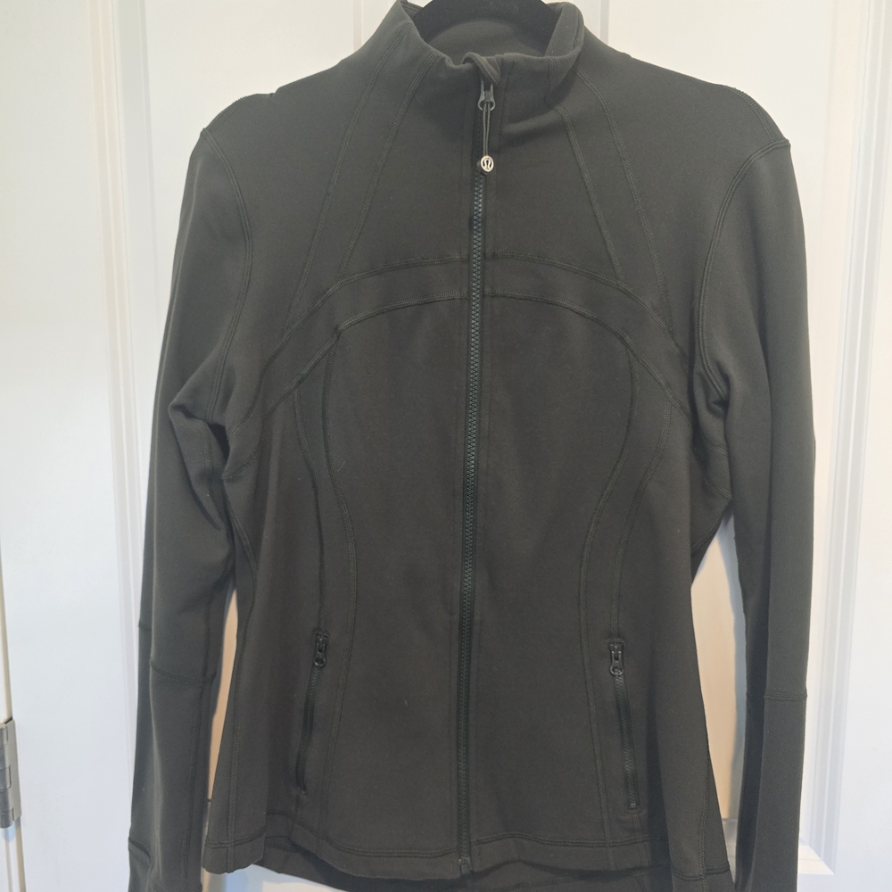 Lululemon Define Gator Green Jacket Size 10! GUC!